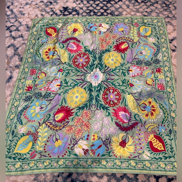 Satin scarf - Picture 3 of 4